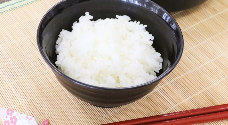 炊き立ての土鍋ご飯